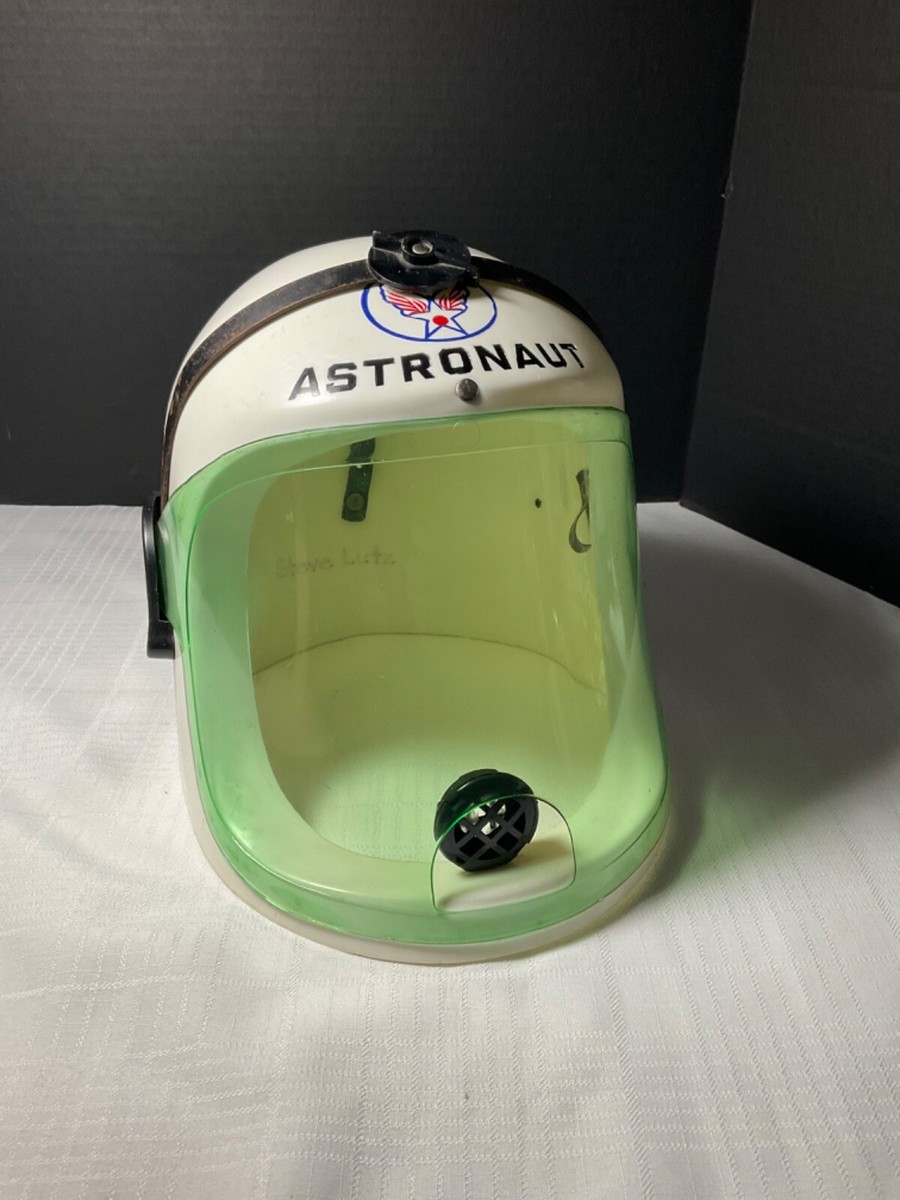 VINTAGE IDEAL ASTRONAUT SPACE HELMET TV MEN INTO SPACE 1960
