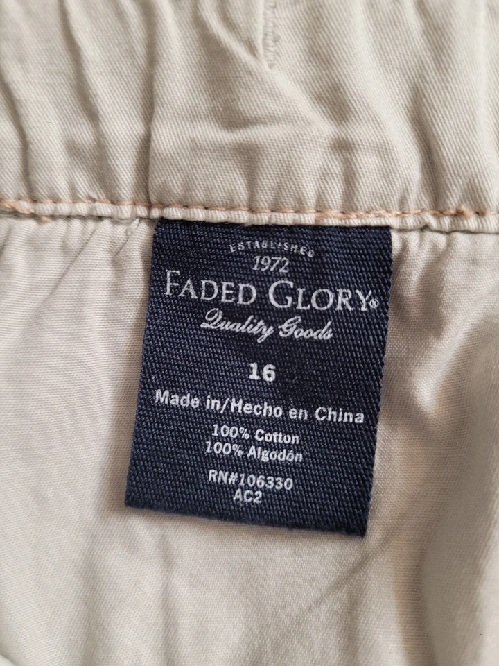 Girl's Beige Skirt with Tights Sz 16 - Image 3 of 4