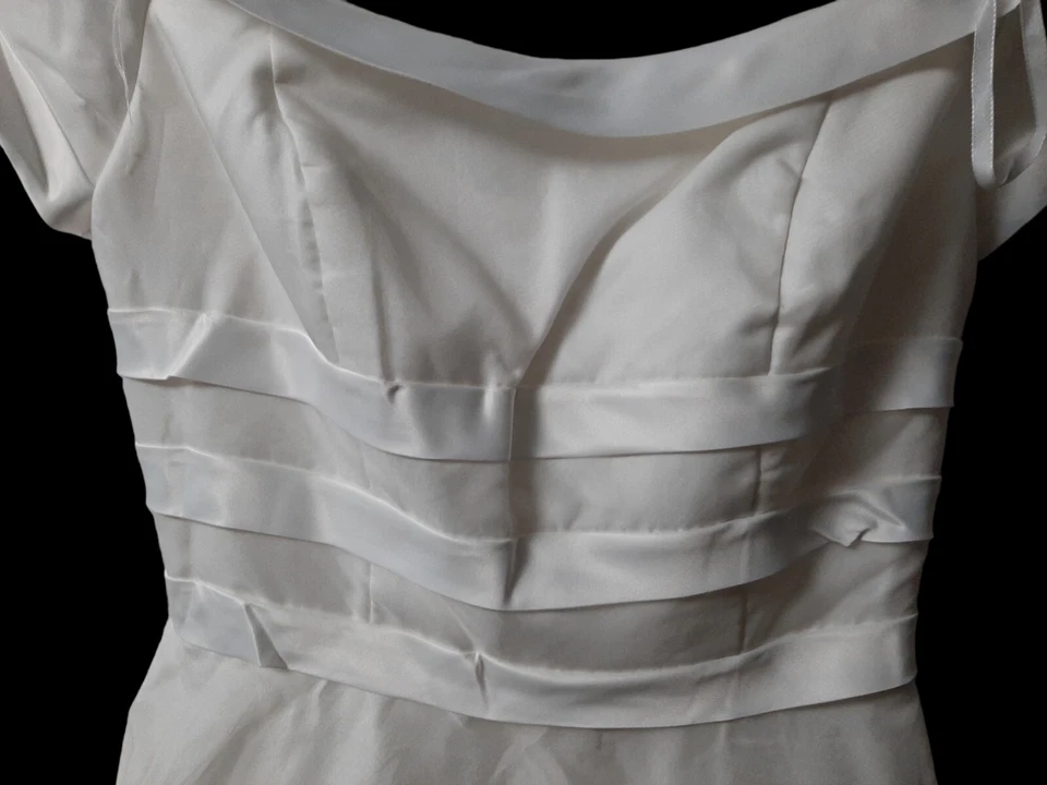 Exclusive Bridals By A.C.E Elegant Size 12 Ivory Wedding Gown With Train NWT - Image 4 of 4