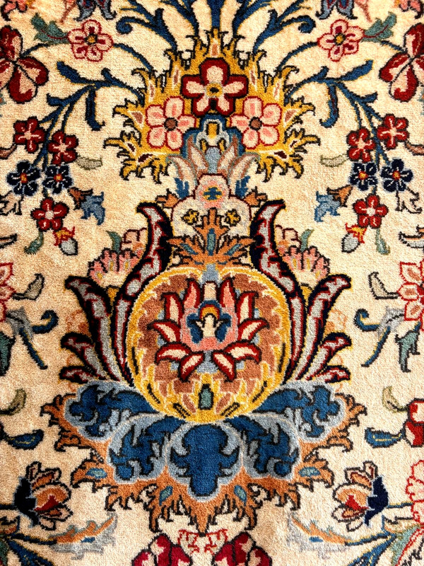 Hand-woven Ivory wool rug Floral Oriental wool carpet 9' 9.5" x 6' 1.5"