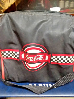 Coca Cola Insulated Soft Side Cooler Bag Zipper 2 Cans Rare Checker Flag Strap