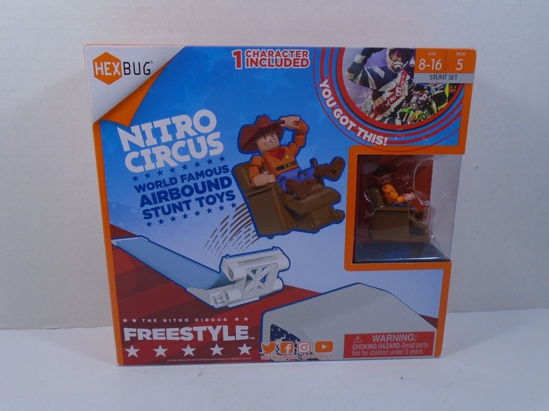 2017 HEXBUG--NITRO CIRCUS--FREESTYLE STUNT SET (NEW)