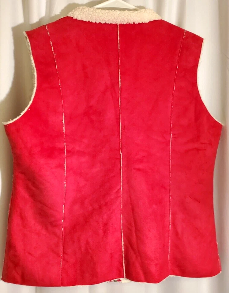 Women's Chico's Size 2 Full Zip Faux Suede Sherpa Lined Hot Pink Vest - Image 2 of 3