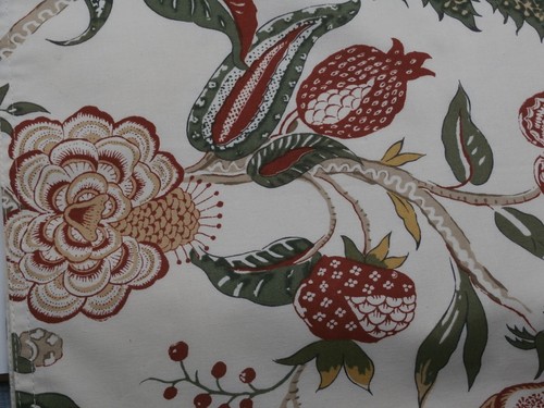 Williams Sonoma Table Runner Floral Red & Green Muted Colors 108" x 16" Cotton - Picture 5 of 16