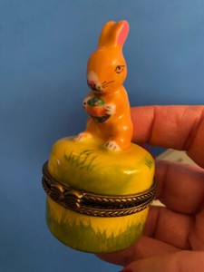 Porcelain hand painted box MINT with BUNNY RABBIT holding Easter Egg Theme/opens
