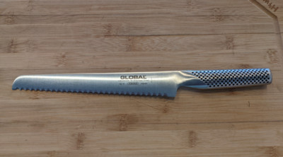 Global Classic 8.75'' Bread Knife, G-9