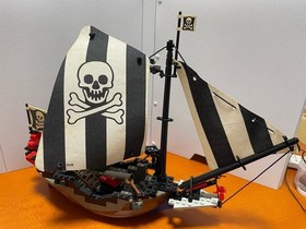 LEGO Vintage Classic Pirates - Renegade Runner - 6268 - USED