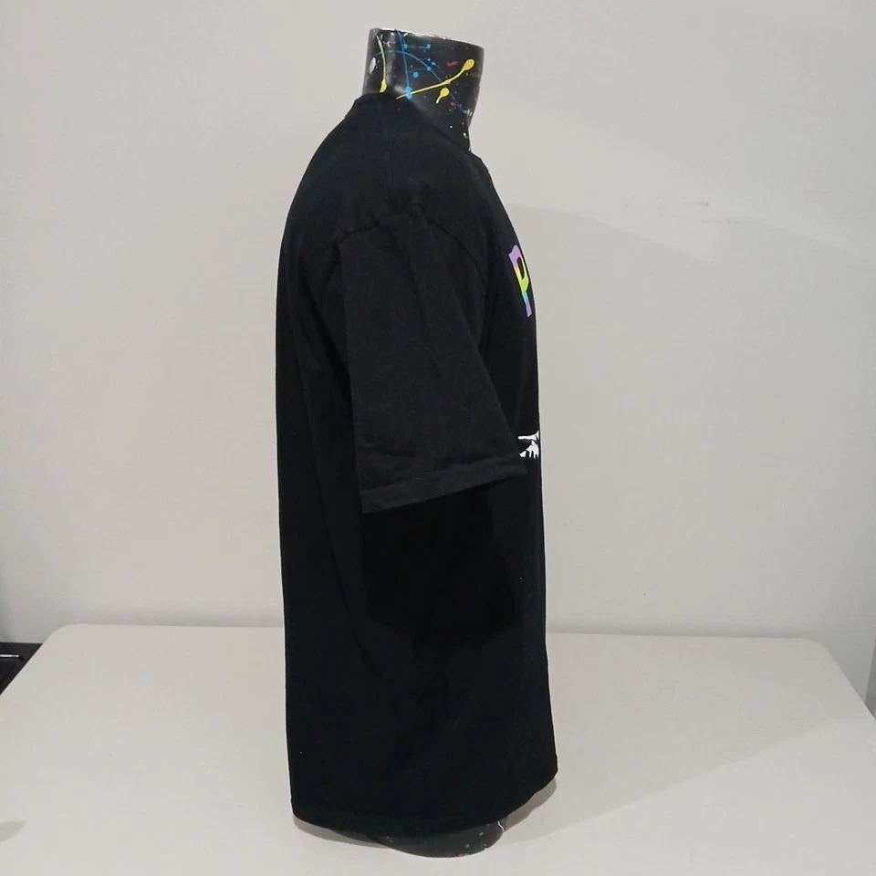 Camiseta Rosa Arco Iris Negra Verano Carnaval Tour Australia 2024 Talla XL - EN MUY BUENA CONDICIÓN Foto 3 de 4