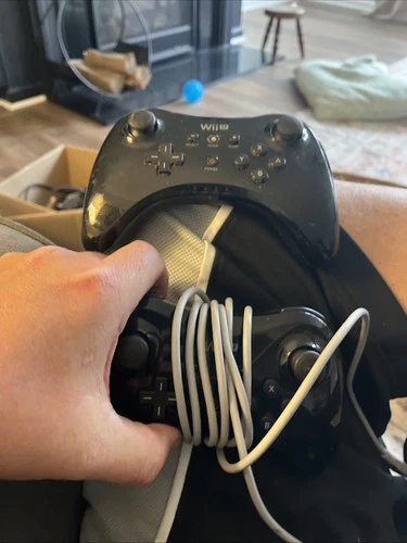 2- Nintendo Wii U Wireless Pro Controller Official OEM Classic Remote WUP-005