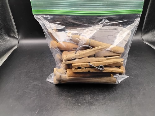 (BoxU) COLLECTOR SPECIAL Vintage Lot of 19 Different Wood Clothes Pins Pegs