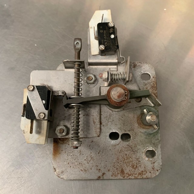 WASHER DOOR LOCK ASSEMBLY DEXTER WCN40 P/N 9885023001 [USED] eBay