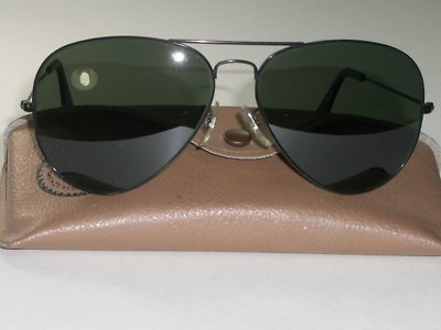 CIRCA 1970's 62[]14mm VINTAGE B&L RAY BAN L2821 BLACK G15 UV