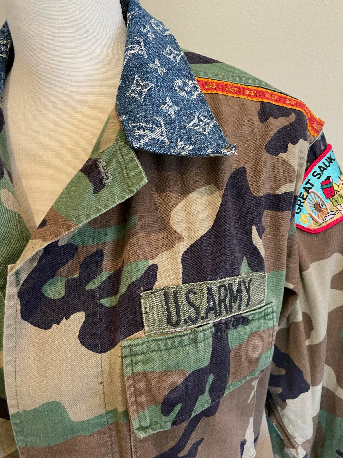 Cusomized Army Cargo Jacket Size Medium - image 3