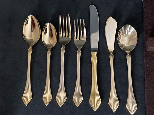 Supreme by TOWLE 50pc Silverware Cutlery Gold Plated Set - Picture 2 of 6