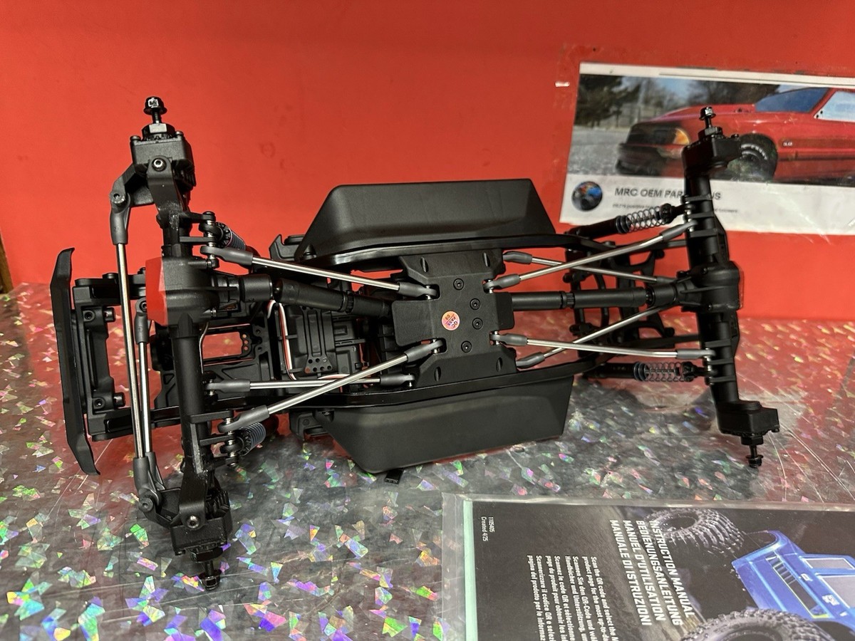 Axial SCX10III Coyote 1/10 Crawler Roller Chassis Portals Shocks