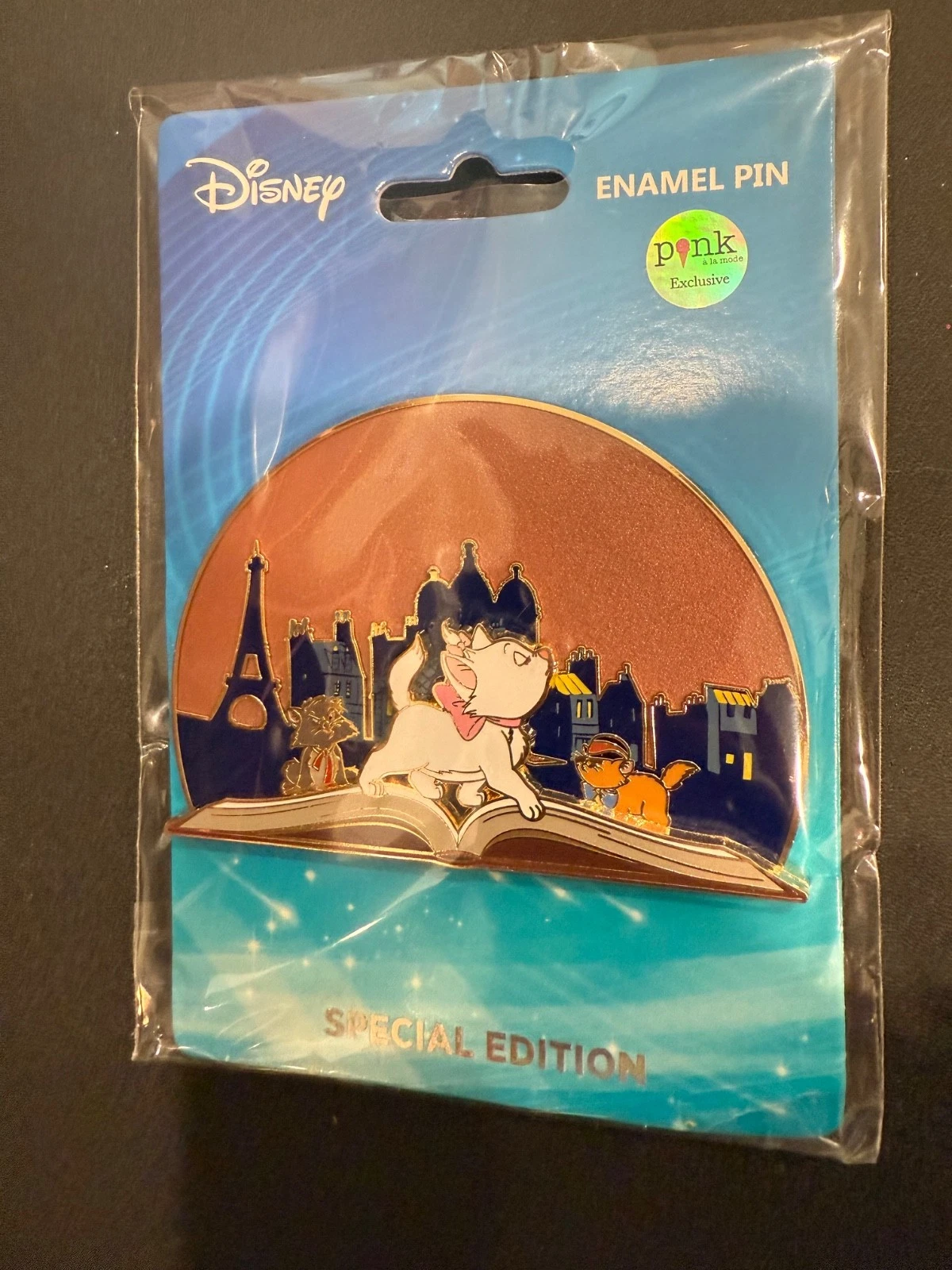 Pink a la Mode PALM Storybook Aristocats Marie Berlioz Toulouse LE 300 Pin