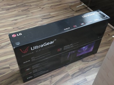 LG UltraGear 32GS95UE 32” OLED Gaming Monitor, 4K 240Hz, 1080p