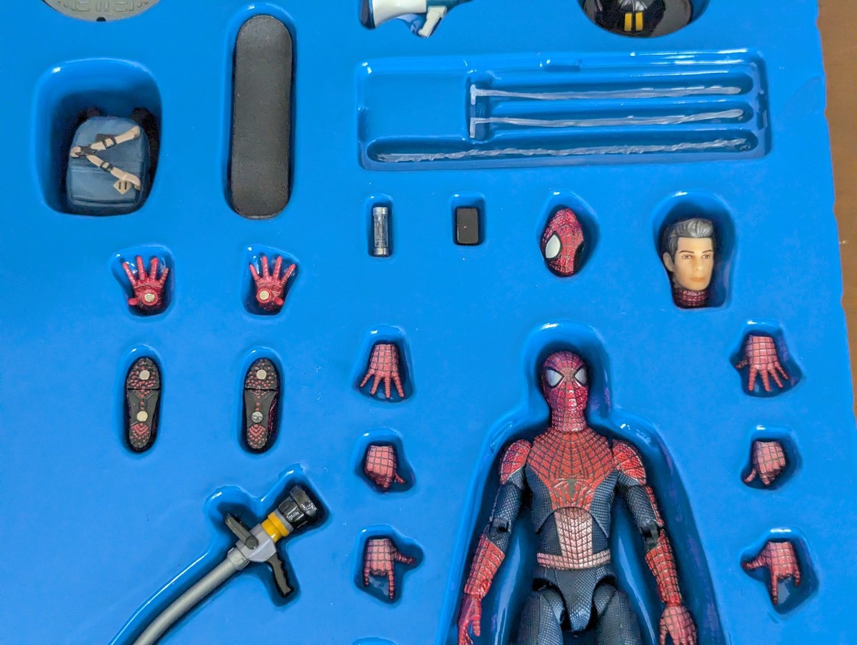 Medicom Toy MAFEX 004 THE AMAZING SPIDER-MAN 2 DX SET Figure - No
