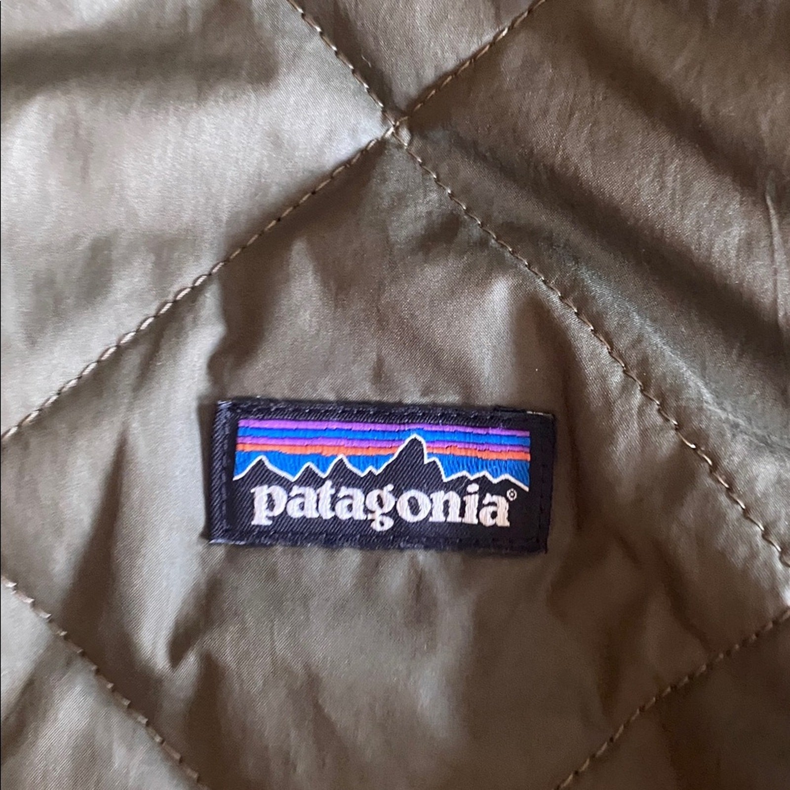 Patagonia Kids' DIAMOND QUILT HOODY Jacket size XL Olive green