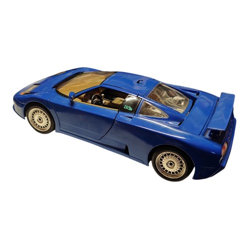 Bburago Bugatti EB 110 Blue 1/18 ascale On Stand - Picture 2 of 11
