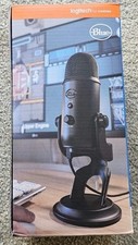 Blue Yeti USB Microphone Blackout Multi-Pattern Condenser w/ Stand NEW
