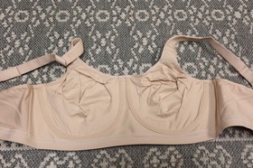 New Wacoal Sport Underwire Bra - Size 40C - Sand - # 855229