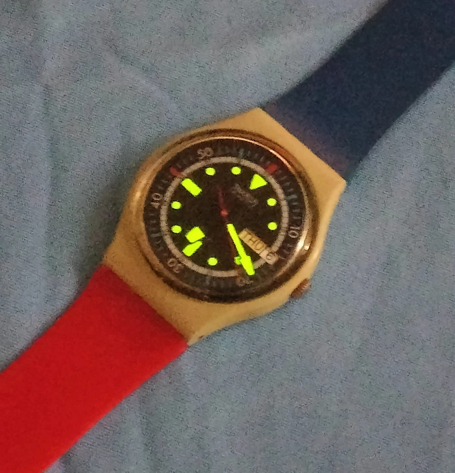 Vintage 1985 Swatch Calypso Diver GM701 Two-toned Original Straps - Image 3 of 4
