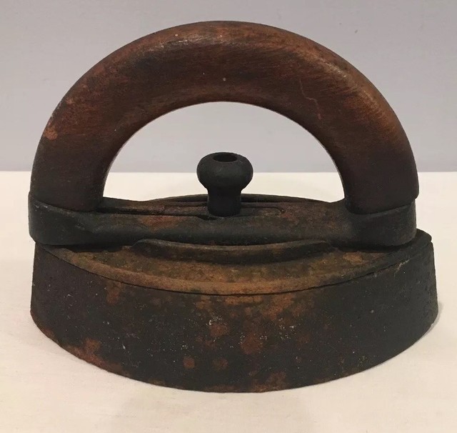 Antique Sad Iron Enterprise MFG Co. No. 55 Working Wood Handle 5 pounds
