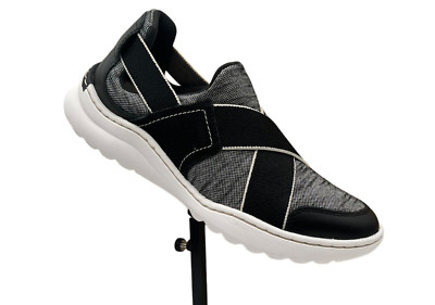 Clarks Women's Teagan Go Slip-on Sneaker Size 8.5 Black/White Arch Support Shoes