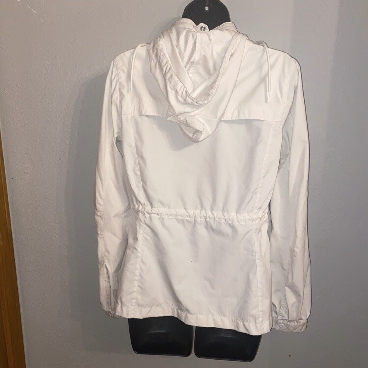 Mountain Hardware jacket.  Excellent condition.  … - image 3