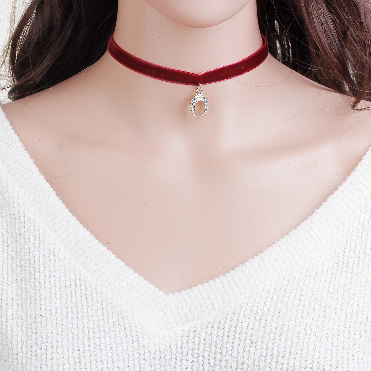 Sexy Sparkles Velvet Wine Red Luck Horseshoe Choker Necklace