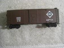 HO scale Erie  Box Car Knuckle couplers  EX