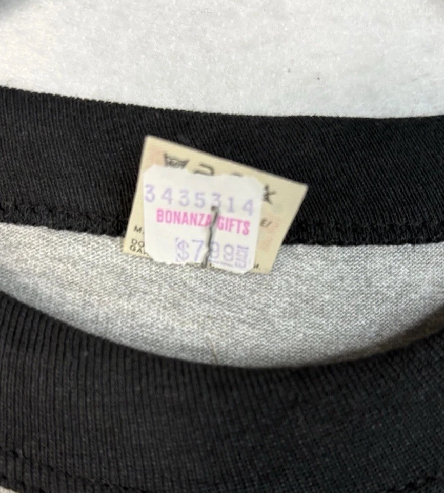 ¿Las Vegas años 80? ¿años 90? Camiseta Gris Vintage Por Screen Stars Talla Mediana Foto 2 de 4