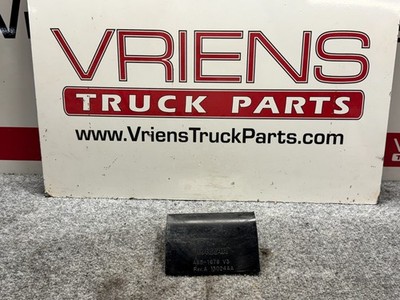 KENWORTH A85-1678 SUPPORT-TMSN SPRING