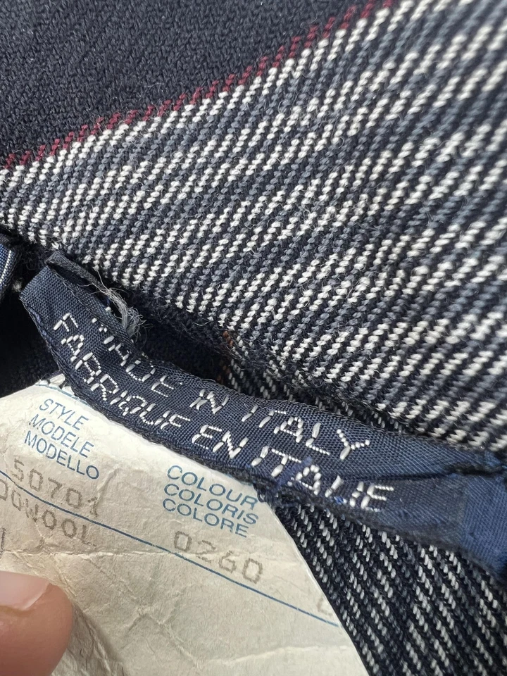 Винтажный укороченный двубортный женский блейзер Emanuel Ungaro 12 шерсть сделано в Италии - Изображение 4 из 4