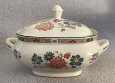 Vintage Myott Dynasty Collection ORIENT pattern 1970s ~ Lidded Casserole Dish.