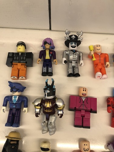 Large Bundle Job Lot Of Mixed Roblox Toy Play Figures X44 & Accessories BF57 - Picture 11 of 11