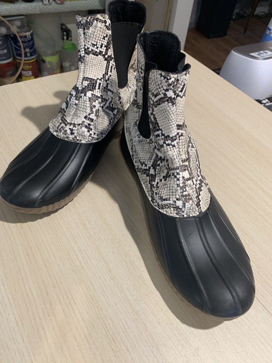 Urban Outfitters Snake Print Pull On Duck Rain Boots Urban Outfitters Faux Snake Brown and Black Pull One Skin  main image 2