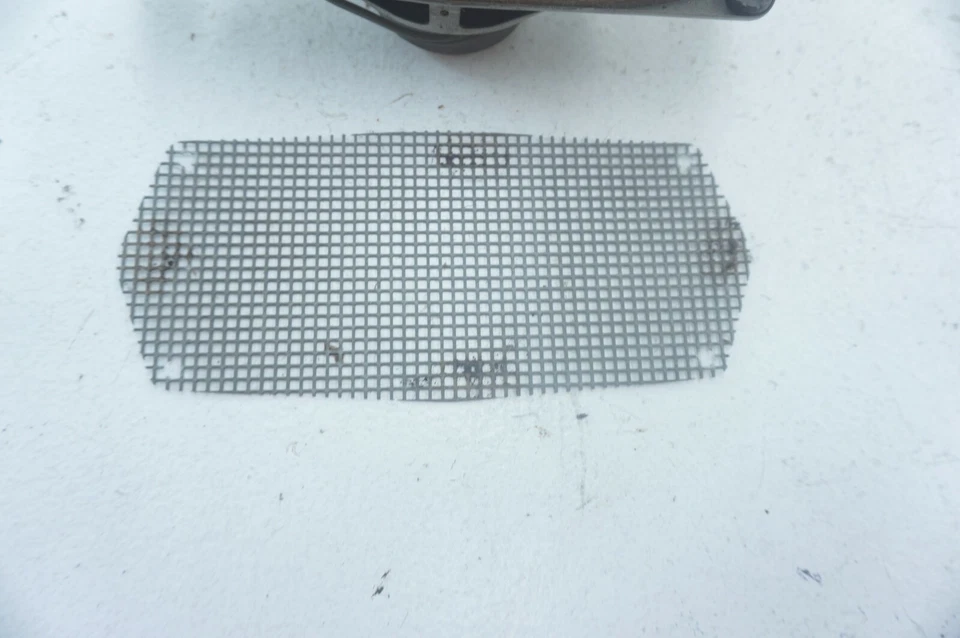 MERCEDES-BENZ  W114  250C  280C   , TOP  DASH  CENTER  SPEAKER   ,  - Image 3 of 4