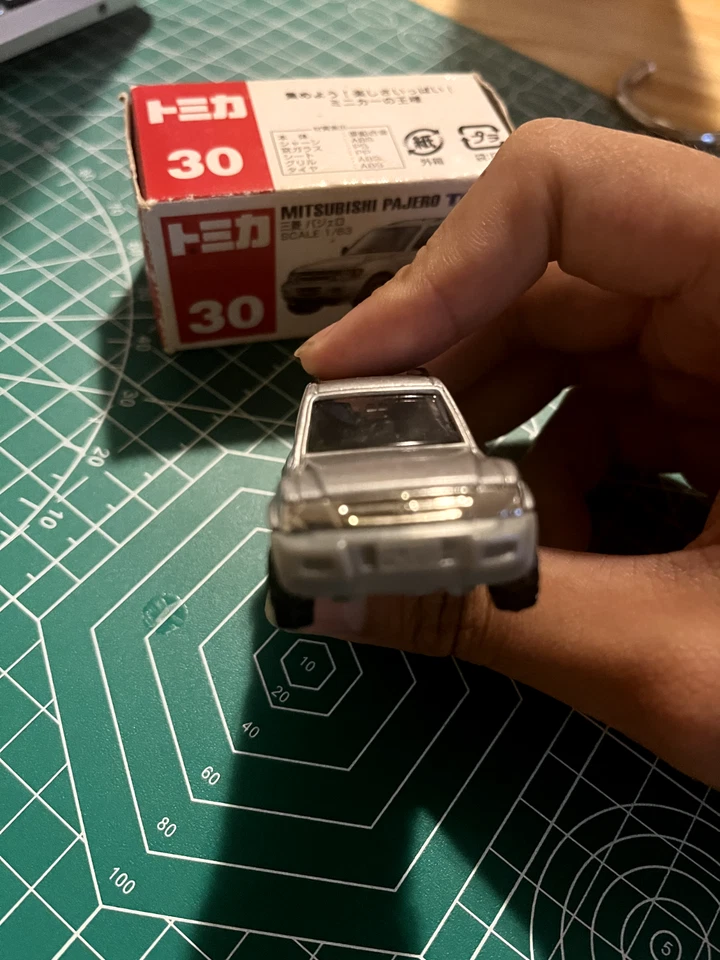 Tomica No 30 三菱 Pajero 1999 — 第 3/4 张图片