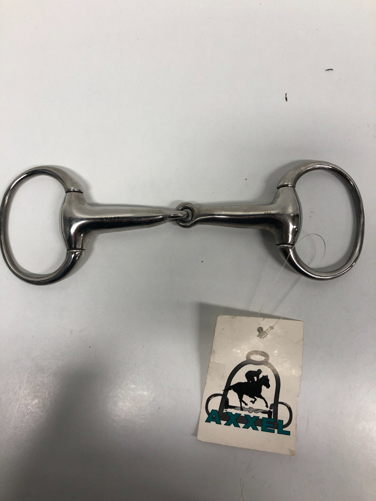 Mors droit à olives AXXEL protège les commissures du cheval en acier inox