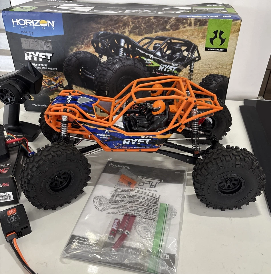 Axial 1/10 RBX10 Ryft 4WD Brushless Rock Bouncer RTR Orange W Accessories Mint - Image 3 of 4