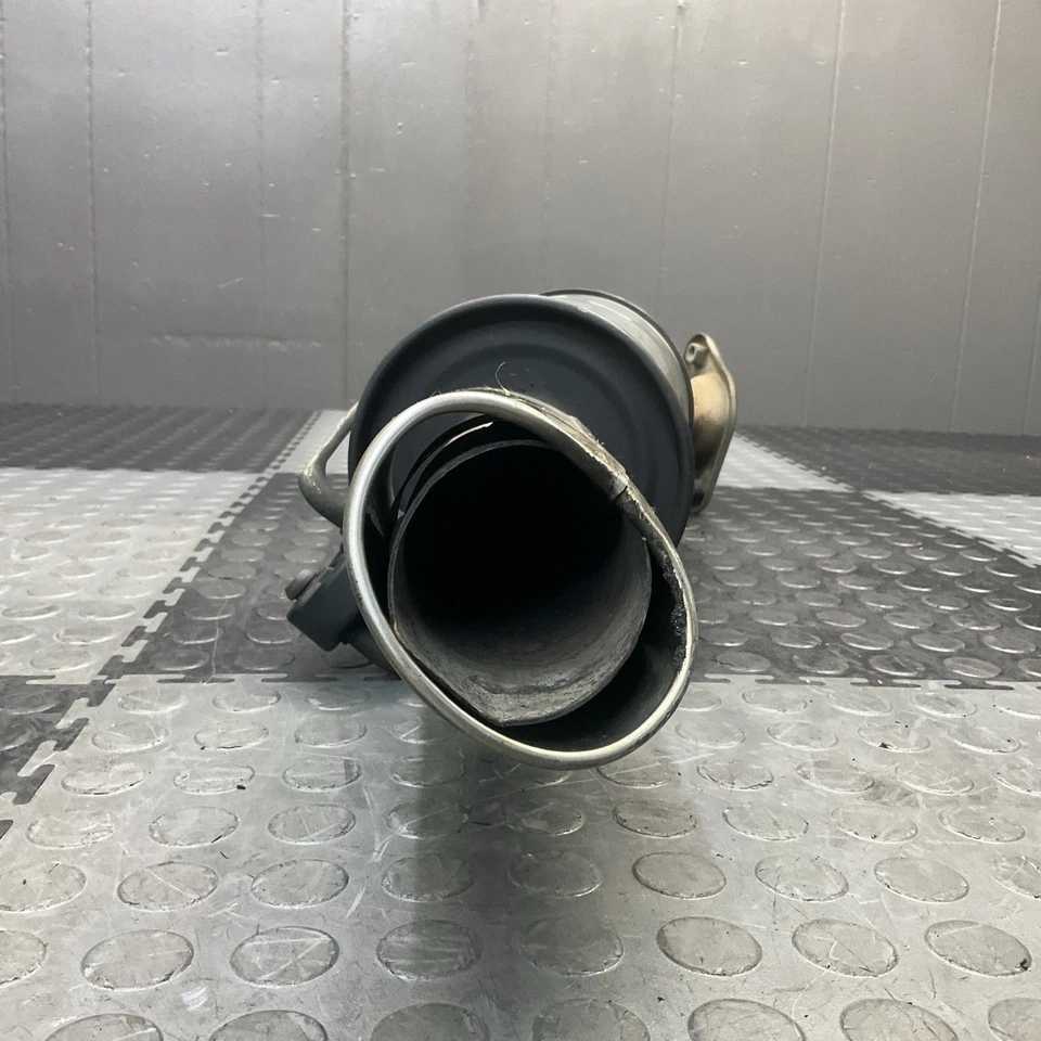 Conjunto de silenciador de escape trasero Lexus RX 330 2004-2006 OEM Foto 3 de 4