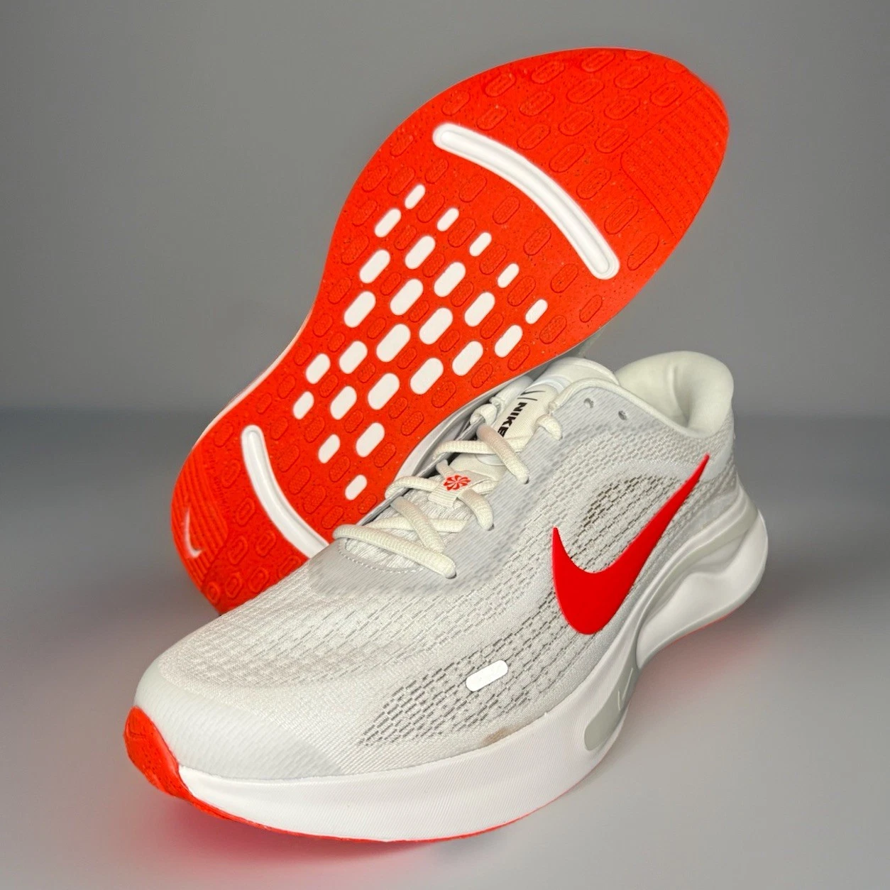 Nike Journey Run White Bright Crimson Wolf Grey FN0228 106 nuove uomo taglia 10 nuove