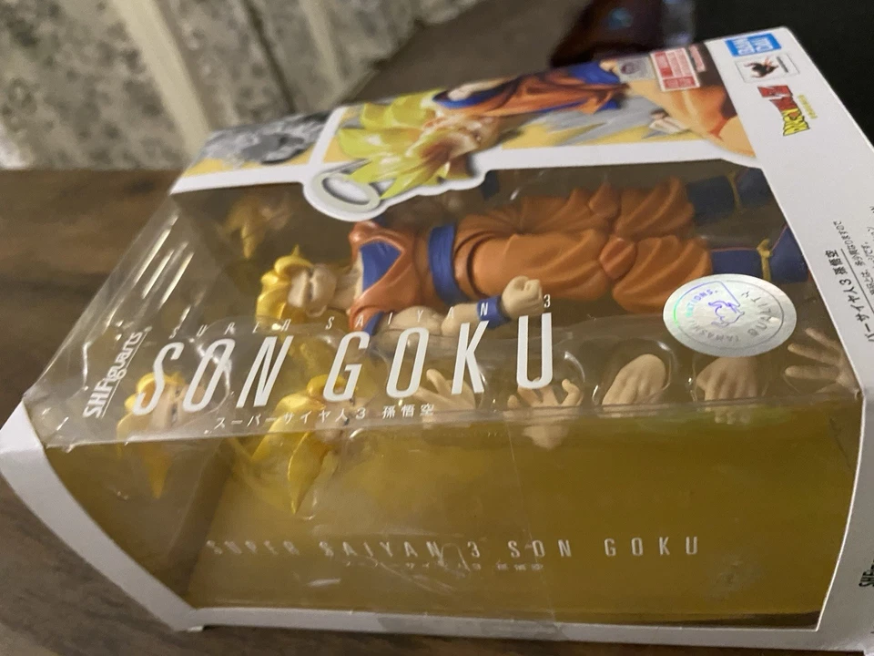 Figura de acción Bandai SH Figuarts Dragon Ball Z Super Saiyan 3 Son Goku Foto 2 de 4