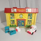 Vtg 1976 Fisher Price Little People Play Family Hospital 931 with Accessories