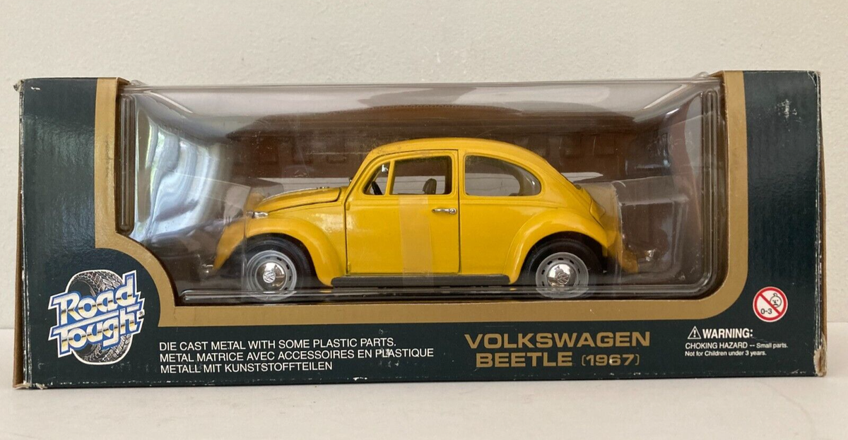 ロードタフ　フォルクスワーゲン　ビートル1967  1/18スケール 1967 Volkswagen Flower Power Beetle. Road Signature. 1:18