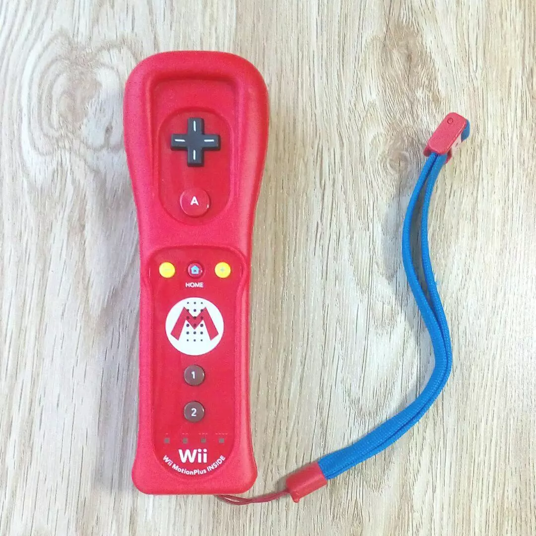 Luigi-themed Wii Remote Bundled with Nintendo Land - IGN