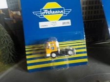 ATHEARN CONRAIL YARD TRACTOR HO