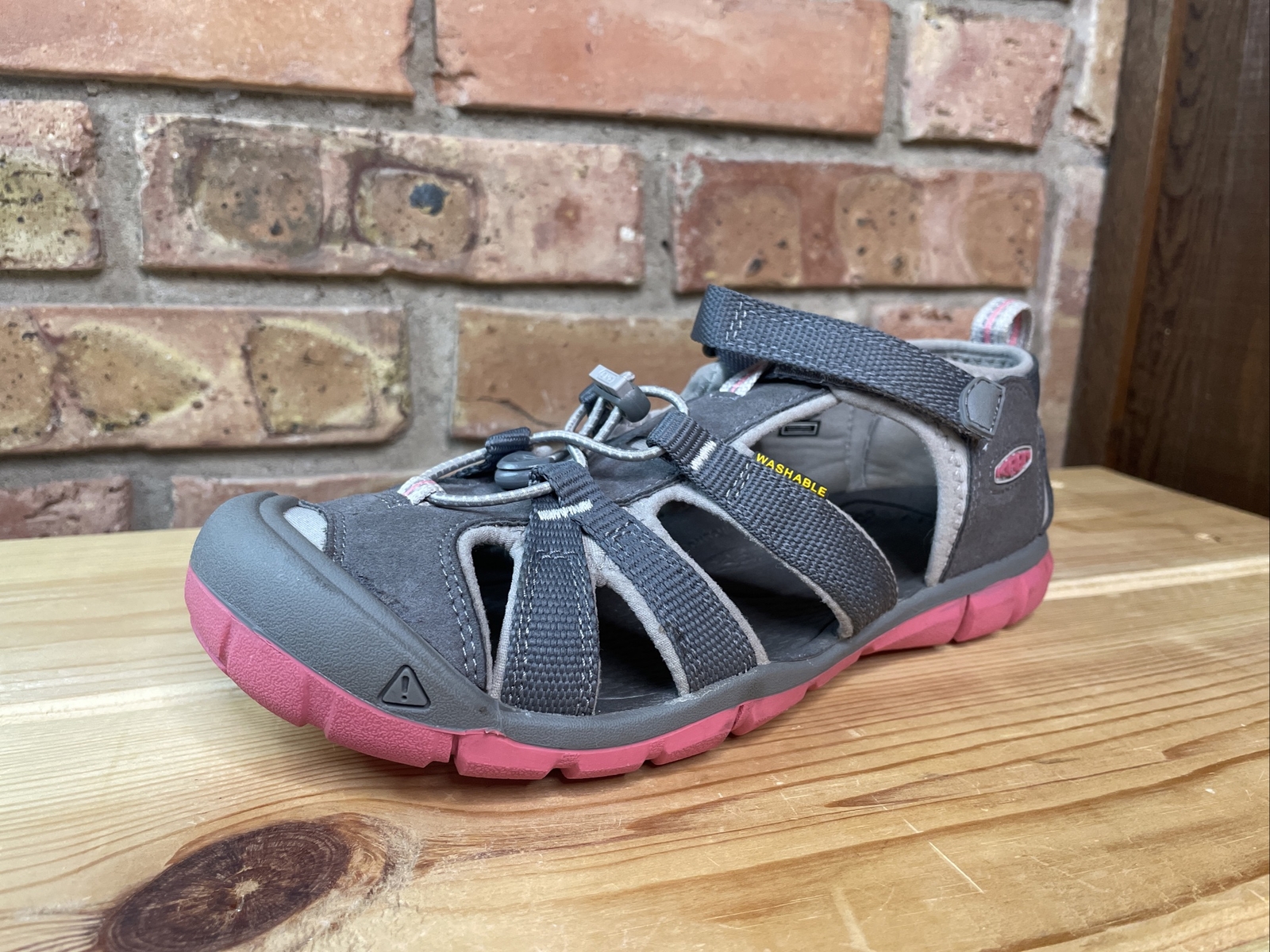 KEEN Sandali casual da donna grigi Athletic Water taglia 5